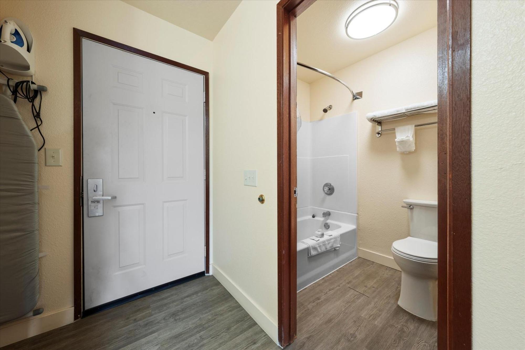 Quincy Inn And Suites Luaran gambar