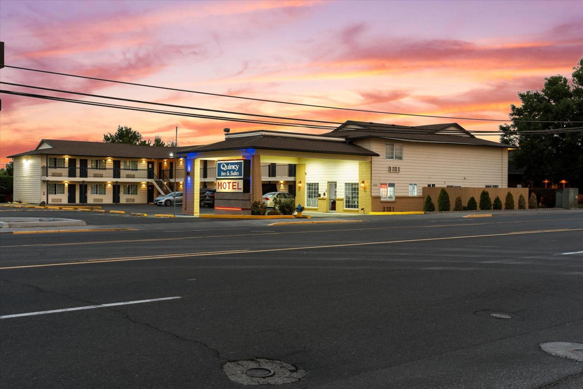 Quincy Inn And Suites Luaran gambar