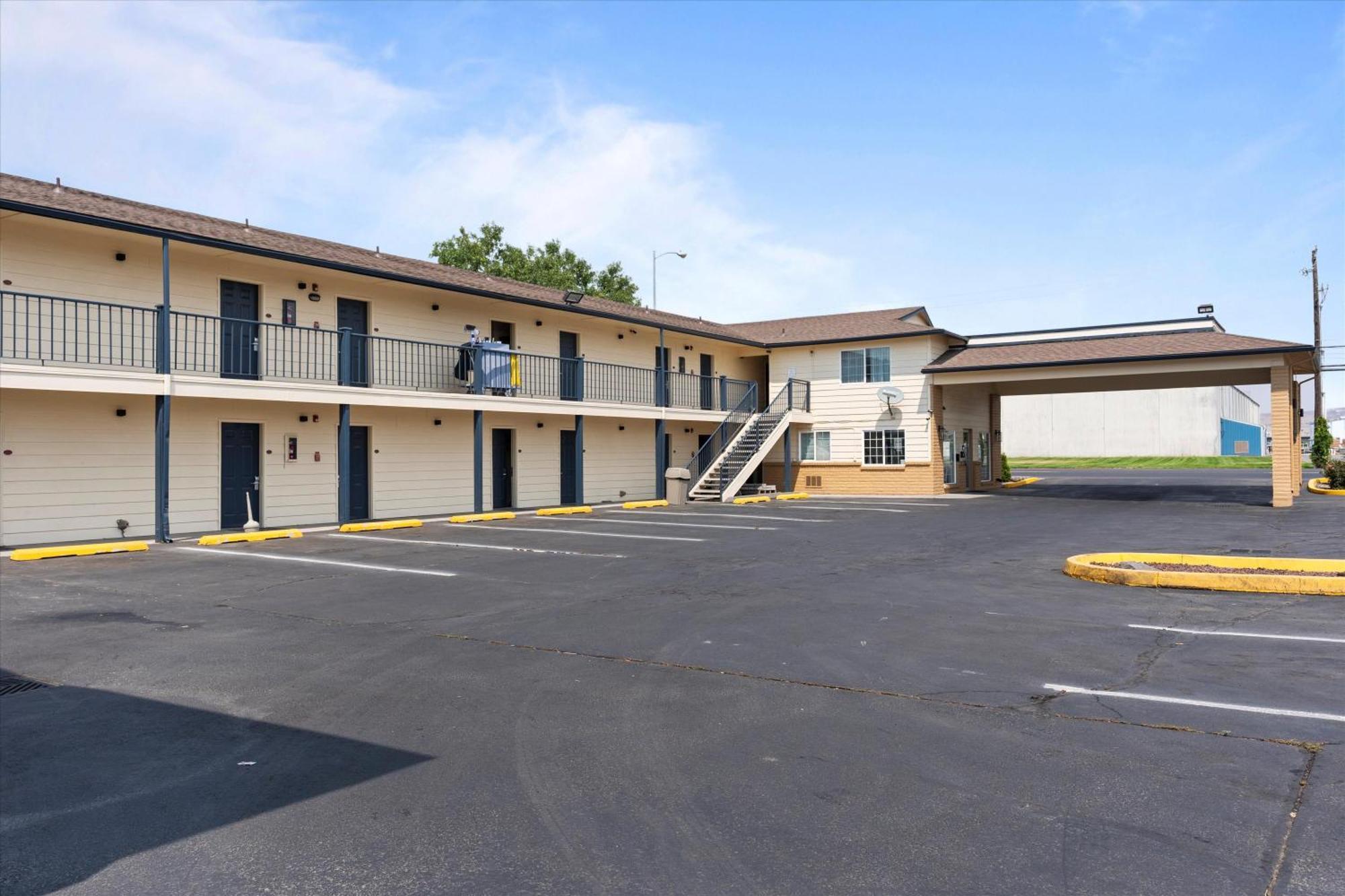 Quincy Inn And Suites Luaran gambar