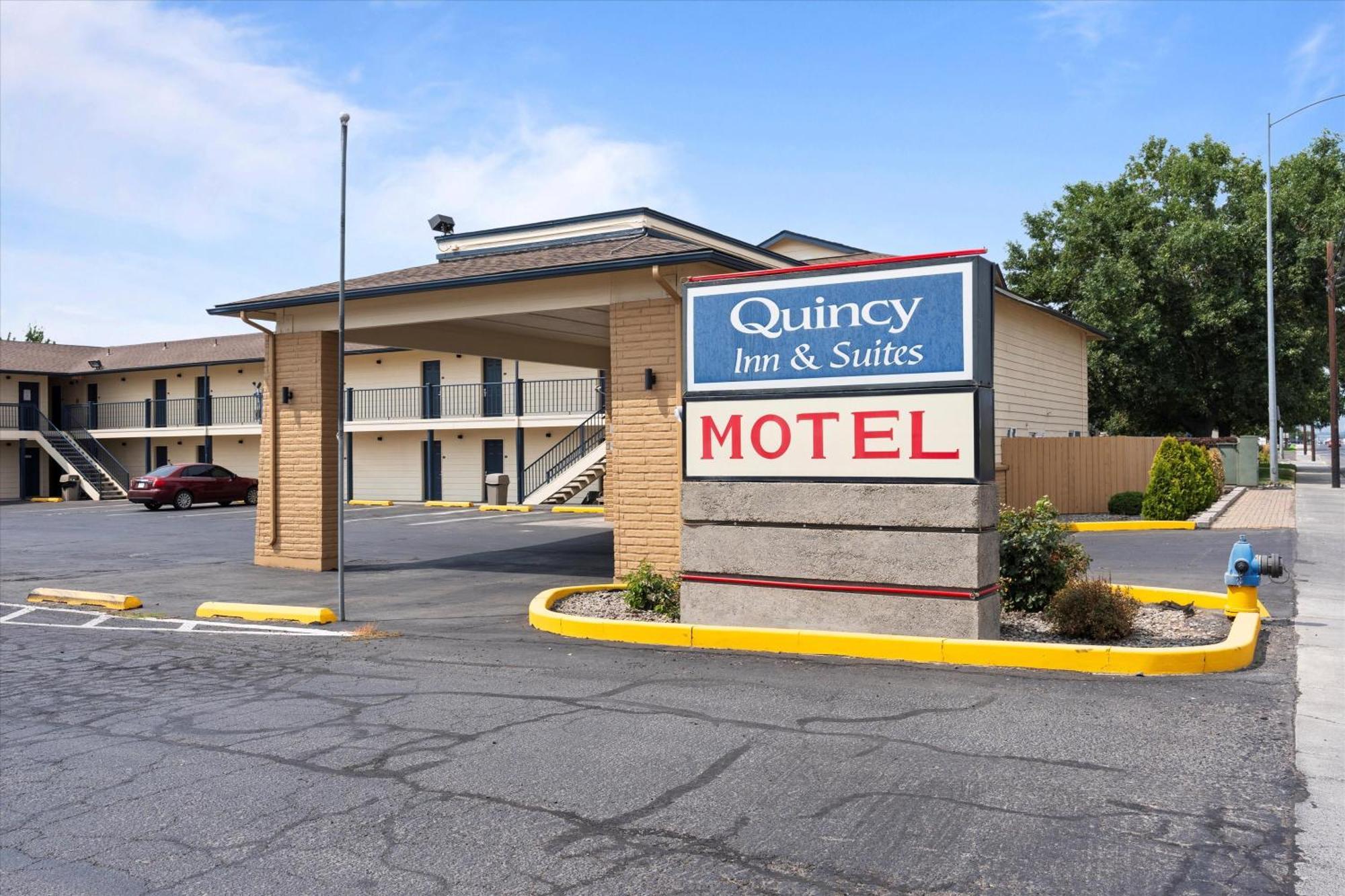 Quincy Inn And Suites Luaran gambar