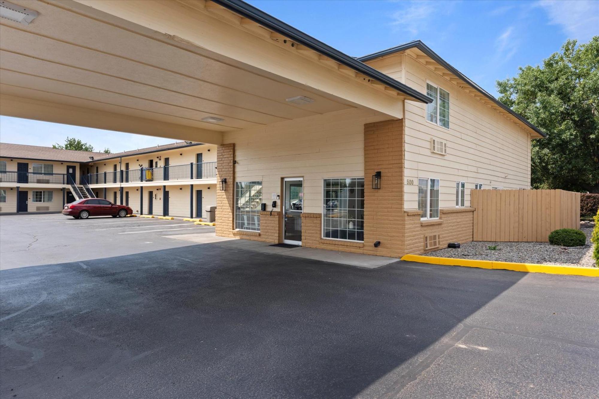 Quincy Inn And Suites Luaran gambar